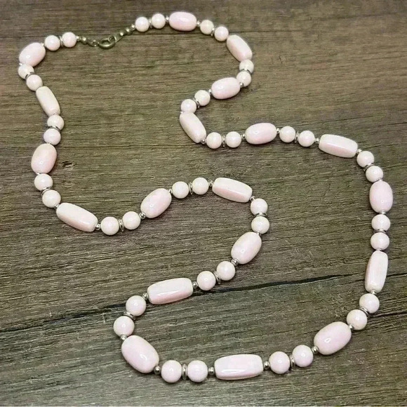Vintage Pink Milk Glass and Silver Tone Beads Necklace - Picture 3 of 4